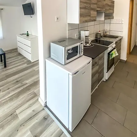 Feda Apartmanhaz 아파트 Balatonboglár