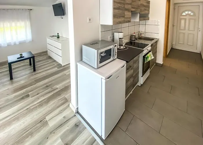 Feda Apartmanhaz 公寓 Balatonboglár